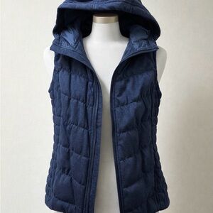 BE by Blanc Noir Quilted Hooded Puffer
Vest - Size Small